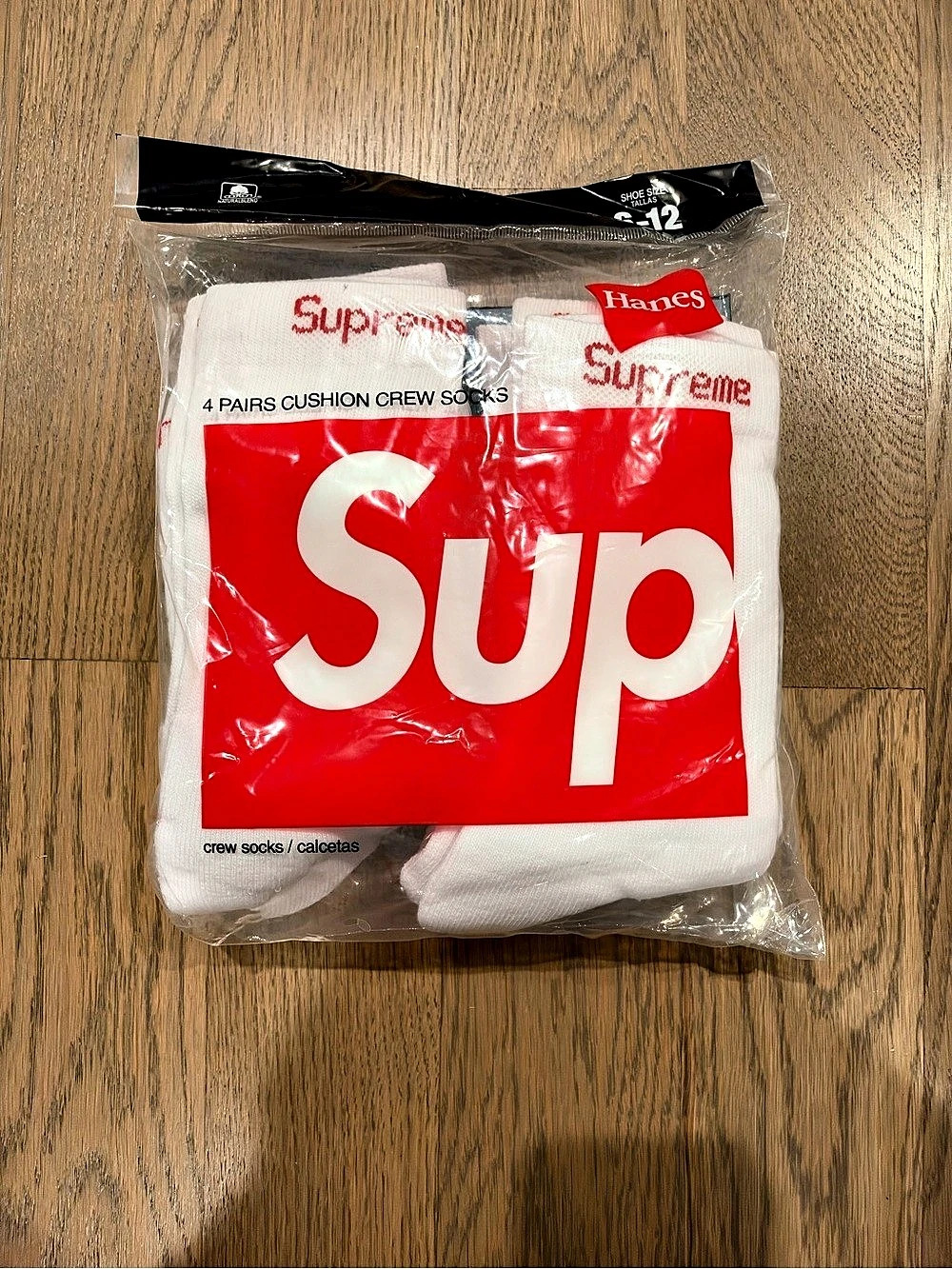 Supreme Hanes Supreme 4 Pairs Cushion Crew Socks White Crew Socks Size 6-12 NWT